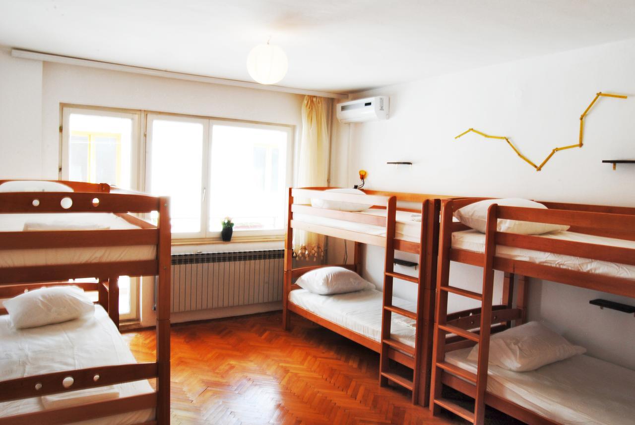 Balkanarama Hostelモスタル エクステリア 写真